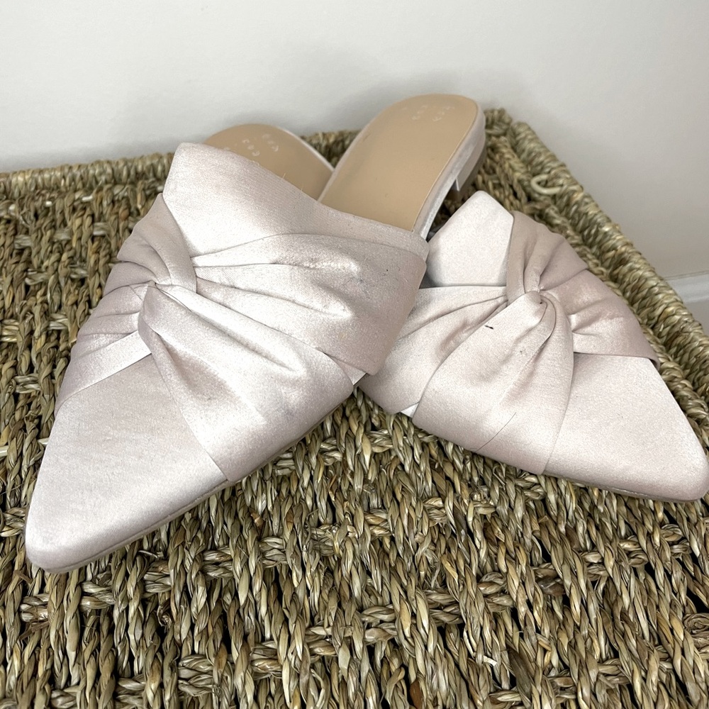 Rosy blush sandals